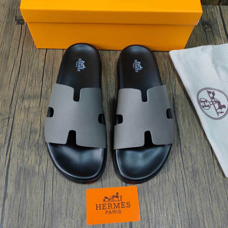 H**mes slippers